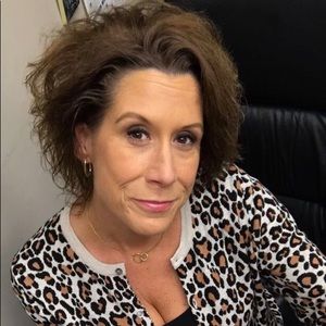 Meet your Posher, Holly